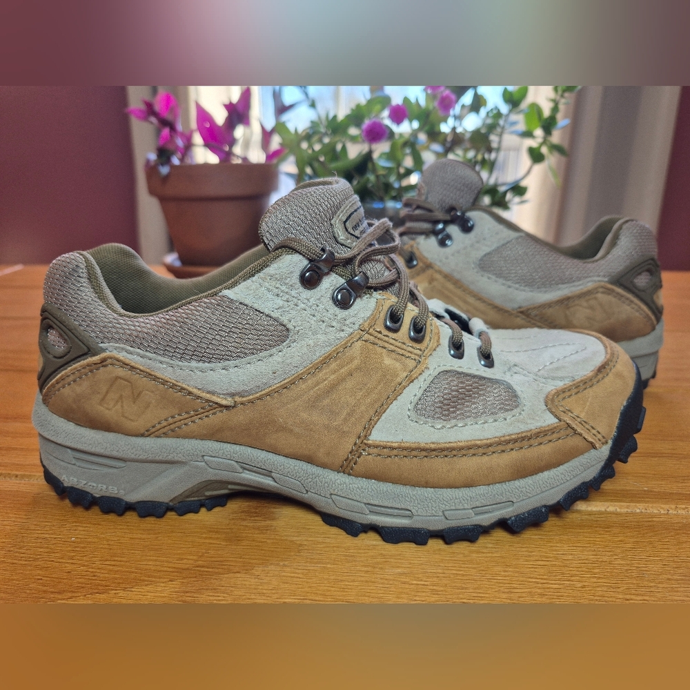 New Balance 748 Fabric/Leather Country Walker Shoes - Womens Size 7.5